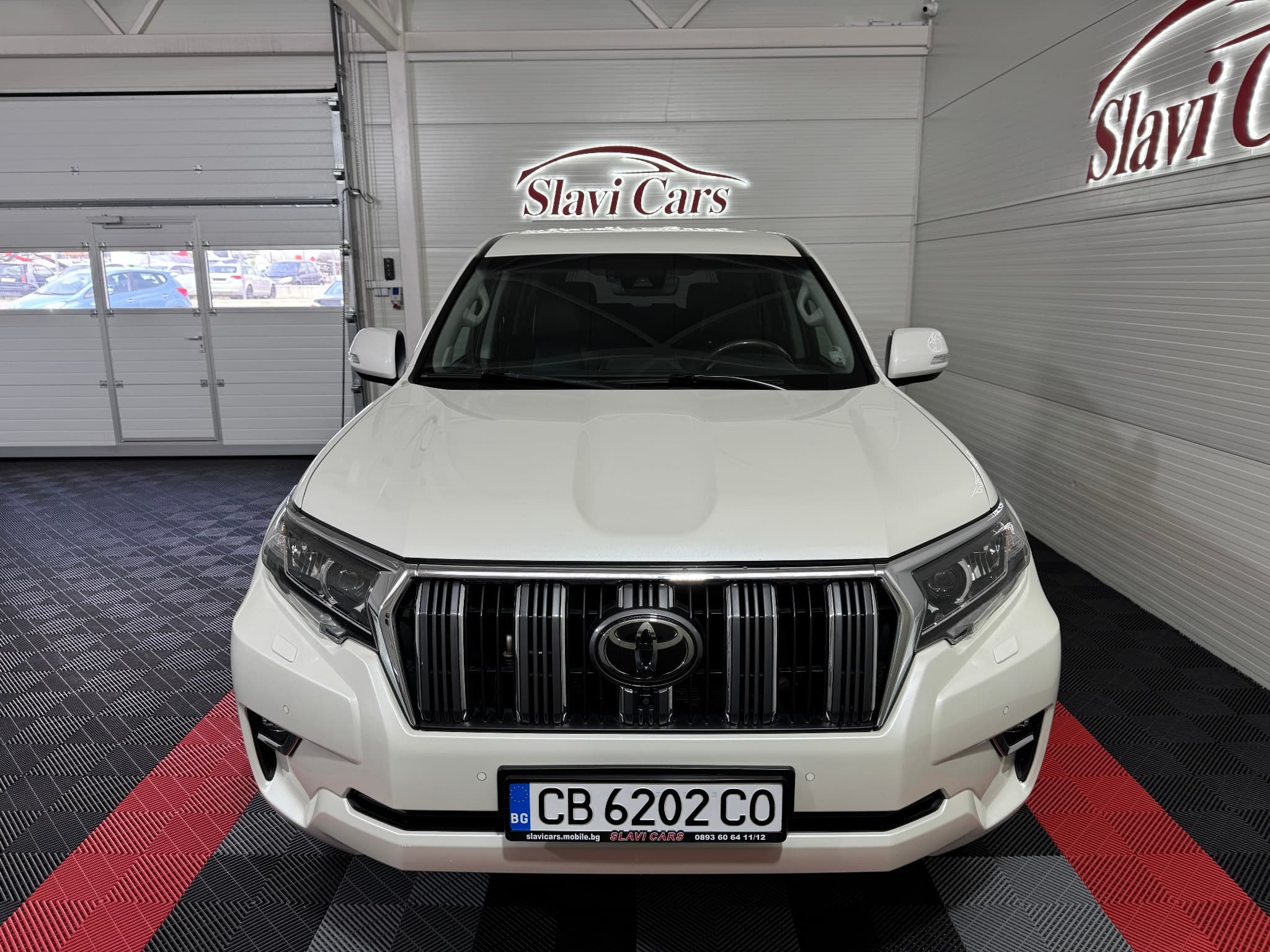 Toyota Land Cruiser 2