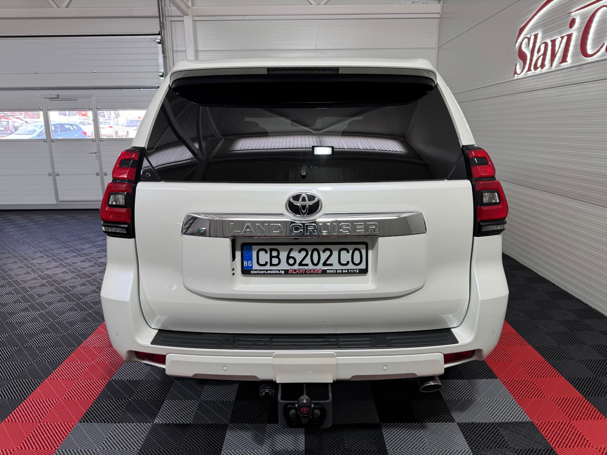 Toyota Land Cruiser 5